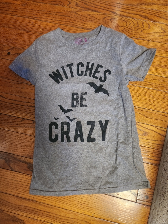 Tops - Gray 'Witches Be Crazy' Graphic Tee